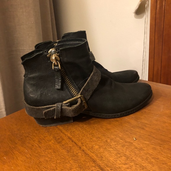 dolce vita buckle booties